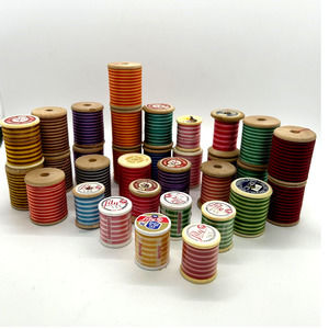 Vintage Verigated Thread Mostly Wooden Spools Assorted Colors Lot of 32 NOS